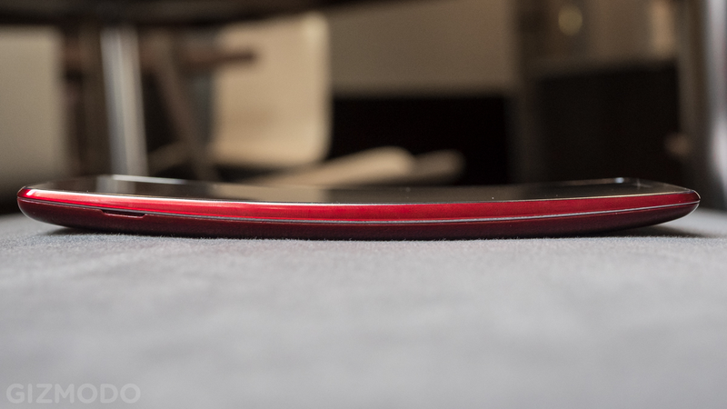 Illustration for article titled LG G Flex 2: The Curved Smartphone That Made Me a Believer